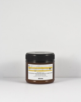 DAVINES NATURAL TECH NOURISHING VEGETARIAN MIRACLE CONDITIONER - CAPELLI SECCHI 250 ML