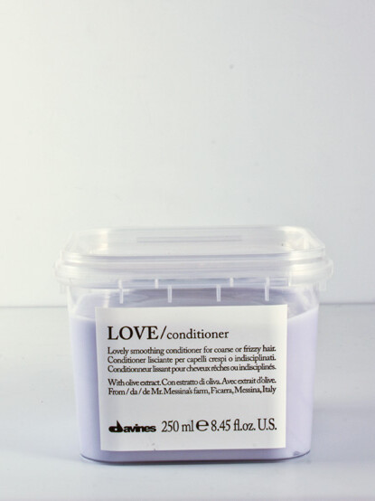 DAVINES ESSENTIAL HAIR CARE LOVE SMOOTHING CONDITIONER 250 ml